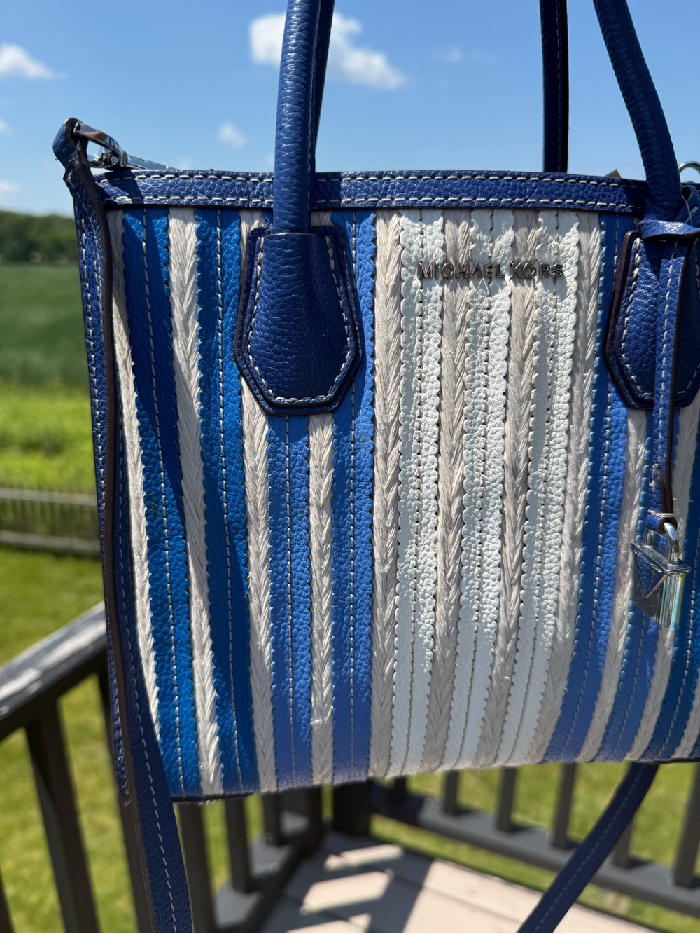 Michael Kors Mercer Medium Accordion Striped Tote Bag📝 - Picture 7 of 9